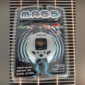 New Hasbro MAGS Music Activated Game System Pocket HandHeld 40059 Hit Clips NEW.